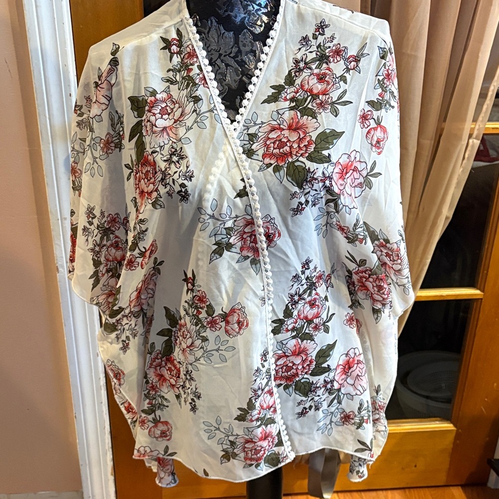 Floral Kimono Sleeve Top, L